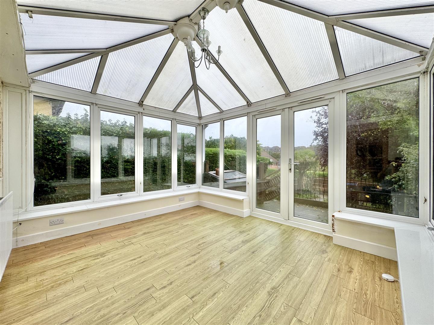 3 bed property in Harrow Lane, St. Leonards-On-Sea